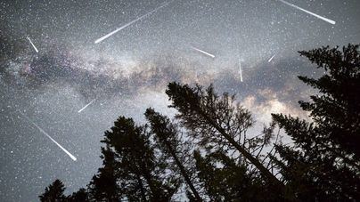 Cómo y cuándo ver la lluvia de Perseidas de esta noche