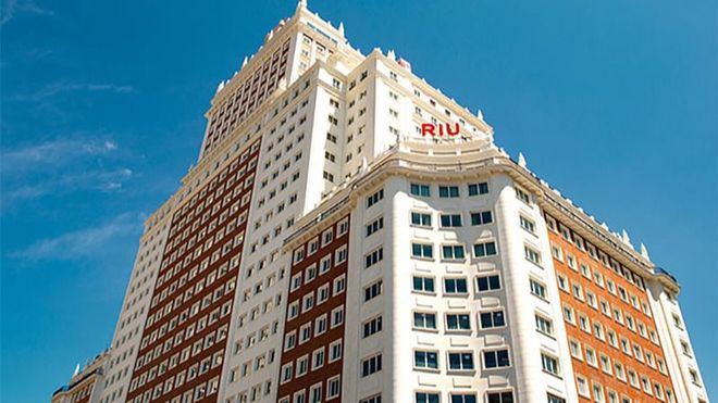 Riu abre su primer hotel en Madrid, el Plaza España
