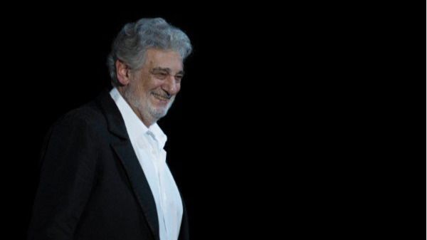 Plácido Domingo acusado de acoso sexual por nueve mujeres