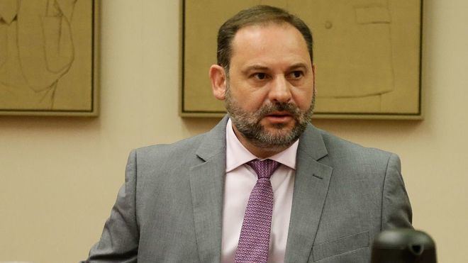 Ábalos a Open Arms: 'Me molestan los abanderados de la humanidad que no tienen que tomar nunca una decisión'