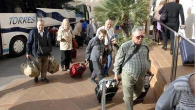 El Gobierno confía en que no haya problemas y los viajes del Imserso comiencen en octubre