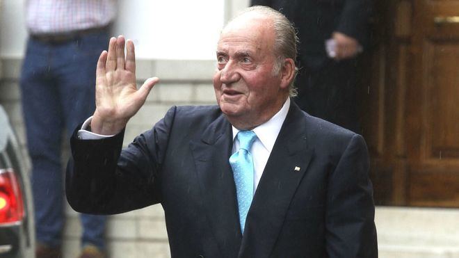 Don Juan Carlos 'evoluciona satisfactoriamente'