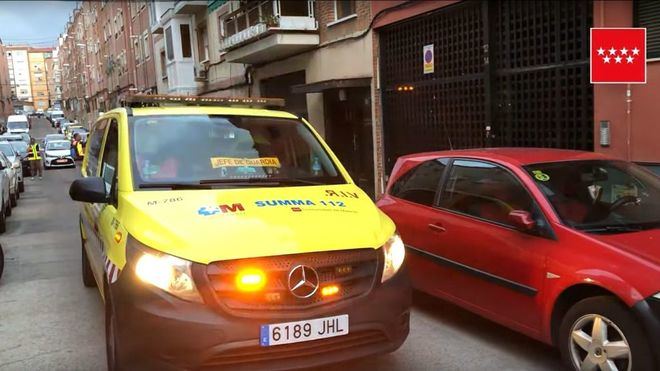 Un hombre mata a puñaladas a su pareja delante de sus hijas menores en Madrid