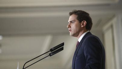 Rivera acusa a Sánchez de 'hacer chantaje' con las entregas a cuenta de las comunidades