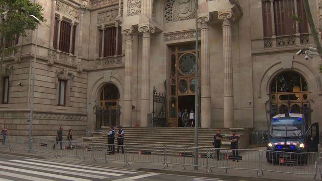 Penas de 10 a 12 años por abuso sexual para la 'manada' de Manresa