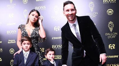 Messi recoge en París su sexto Balón de Oro y deja atrás a Cristiano Ronaldo