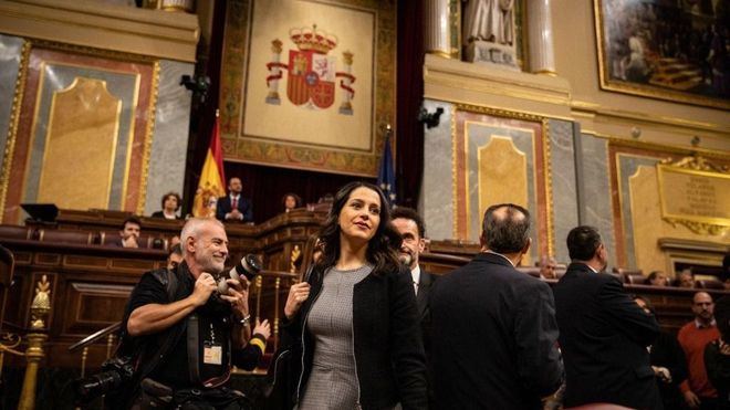Arrimadas afirma que 'pactar con Bildu y ERC no es progresista es sanchismo'