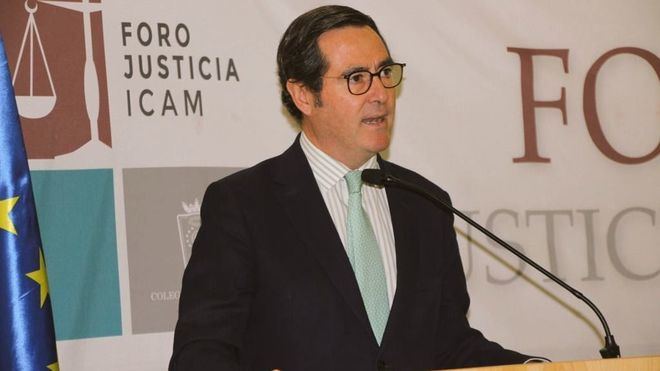 La CEOE advierte al Gobierno que su previsión de gastos disparará el déficit hasta el 3,5 por ciento