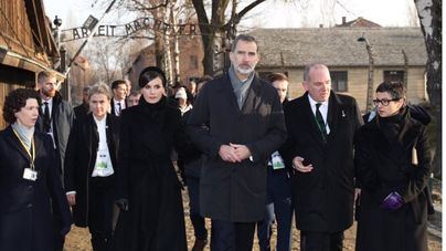 Los Reyes asisten en Auschwitz al homenaje a las víctimas del Holocausto