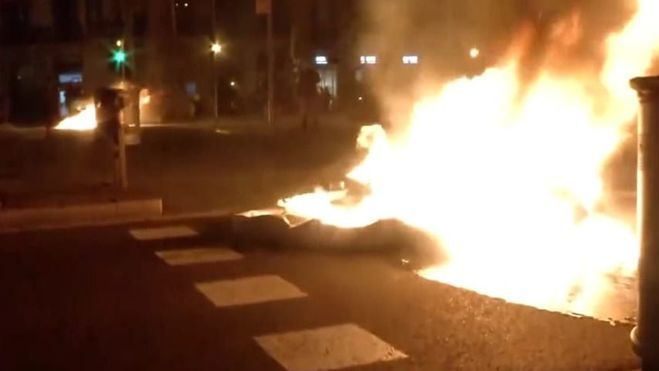 Nueva ola de disturbios en Barcelona, tras confirmarse la inhabilitación de Torra