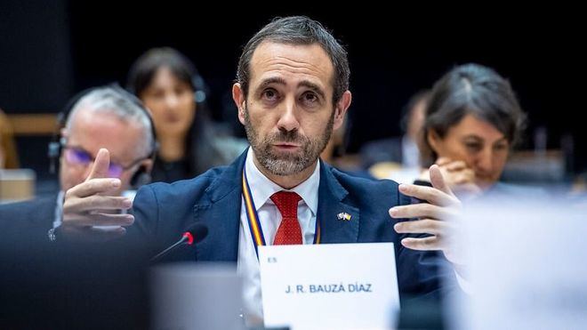 Bauzá: 'El Gobierno español criminaliza a la industria y a los clientes del transporte aéreo'