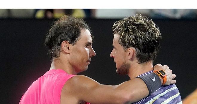 Rafa Nadal saluda y felicita a Dominic Thiem