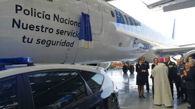 Air Europa dedica uno de sus aviones a la Policía Nacional
