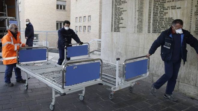 Siete muertos por coronavirus en Italia, mientras en la UE se empieza a hablar de cierre de fronteras