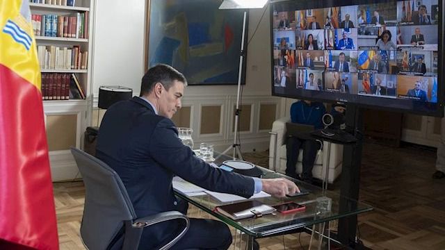 Sánchez se reúne con los presidentes autonómicos por videoconferencia