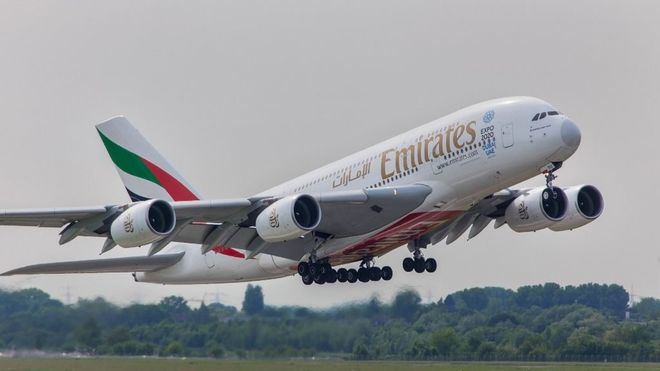 Emiratos Árabes se blinda por aire y suspende todos los vuelos de pasajeros por el coronavirus