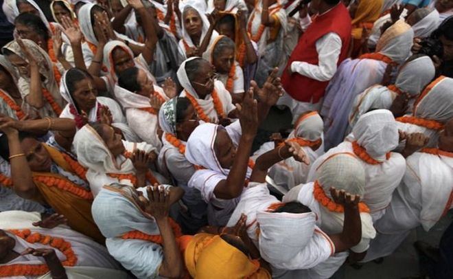 India confina a sus 1.300 millones de habitantes por el coronavirus