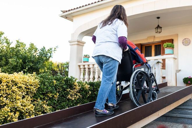 El Gobierno aprueba el reparto a las autonomías del fondo social de 300 millones