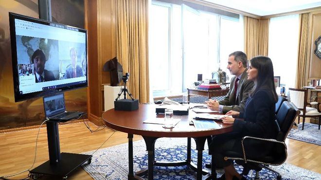 Los hoteleros exponen a los Reyes su inquietud por el derrumbe del turismo