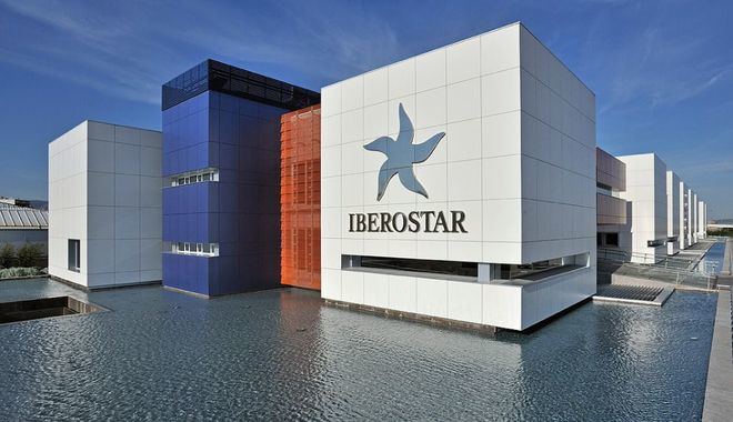 Iberostar dona 28.000 mascarillas y 80.000 guantes de sus hoteles cerrados