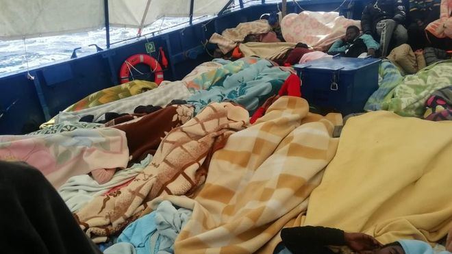 Críticas contra Malta por rechazar el desembarco de 43 migrantes rescatados en alta mar