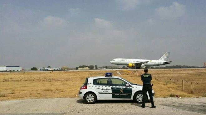 Ábalos anuncia sendos planes de actuación específicos para el sector turístico y el aéreo