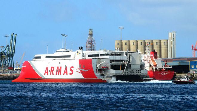 Armas Trasmediterránea recuerda que las mascarillas son obligatorias para viajar