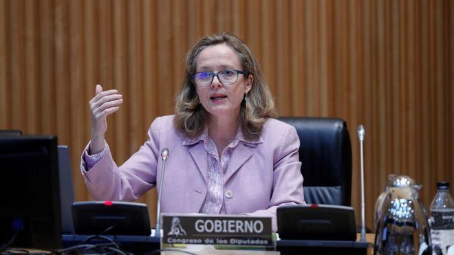 Calviño ve 'brotes verdes' en la evolución del mercado laboral