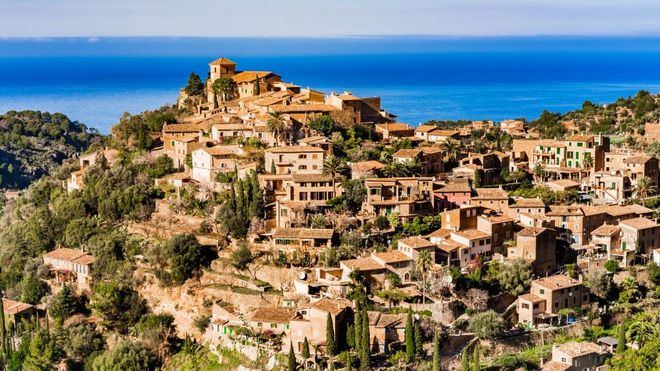 El Gobierno planea acelerar la desescalada en municipios de menos de 10.000 habitantes