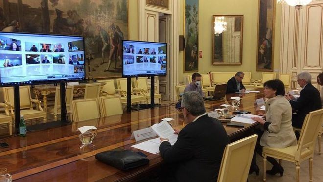 La 'vuelta al cole' en septiembre, según tres escenarios: continuidad, mejoría o repunte