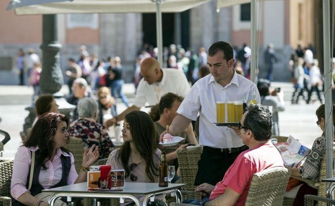 La hostelería pide el rescate de la mano de la CEOE y grandes chefs nacionales
