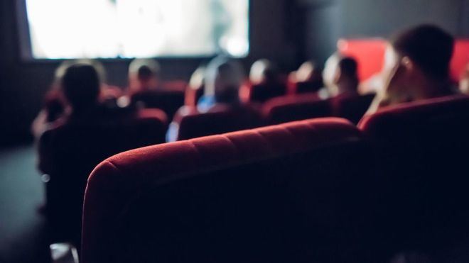 Los cines podrán abrir en California al 25 por ciento de su capacidad