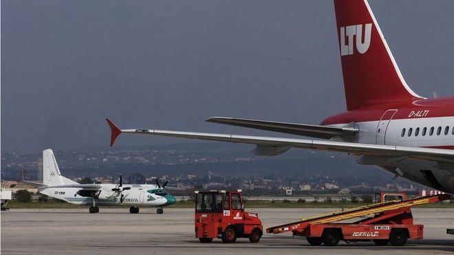 Las aerolíneas reclaman más bonificaciones en las tarifas aeroportuarias a todas las operaciones