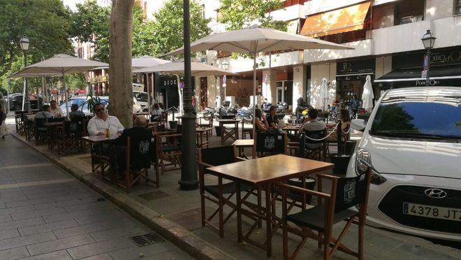 La Generalitat pide a los ciudadanos de Barcelona no salir de casa y limita las reuniones