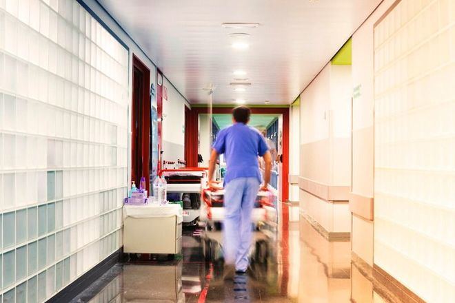 Los enfermeros alertan sobre la necesidad de extremar la seguridad para reunirse con familiares y amigos
