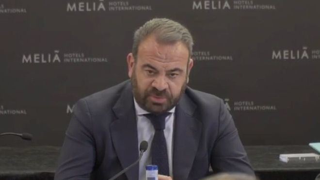 Escarrer califica de 'sencillamente impresentables' las declaraciones de Simón sobre Reino Unido