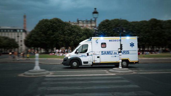 Francia suma 4.897 positivos de coronavirus en 24 horas