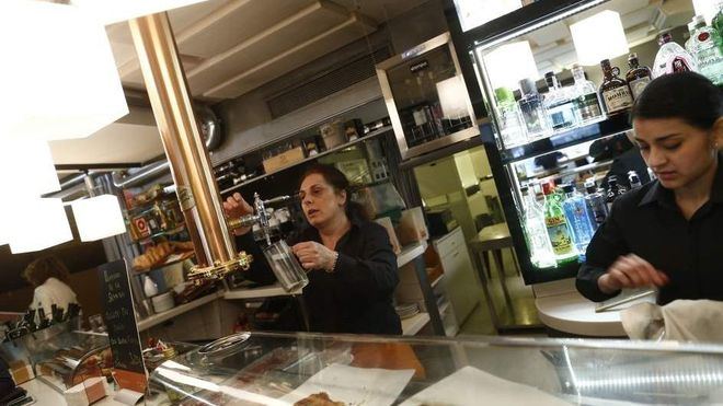 El Covid arrasó 265.000 empleos de hostelería en julio y el sector exige la suspensión de restricciones
