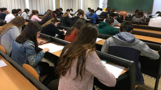 Castells se reúne esta semana con rectores y CCAA para analizar el curso universitario
