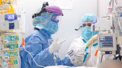 Descienden en España los contagios en las últimas 24 horas, con algo menos de 2.500 casos