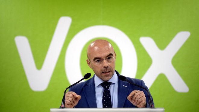 Vox denuncia la 'invasión inmigratoria' que supone para España la llegada de pateras