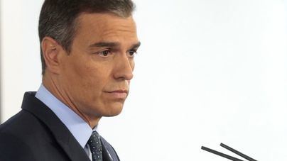 Sánchez dice a los padres que sus hijos están más seguros en clase aunque "el riesgo cero no existe"
