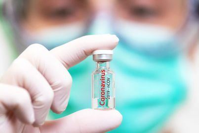 Rusia empieza a administrar el primer lote de su vacuna contra el coronavirus