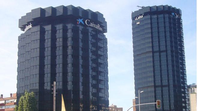 La anunciada fusión entre CaixaBank y Bankia creará un gigante con cerca de 6.500 oficinas en toda España