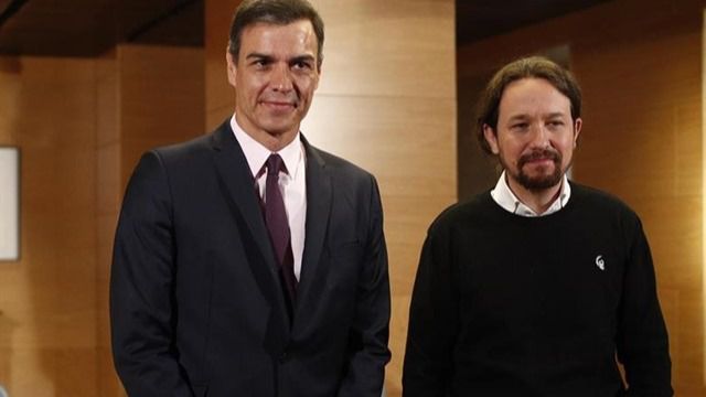 Iglesias fija como 'tarea política fundamental' de Podemos acabar con la Monarquía