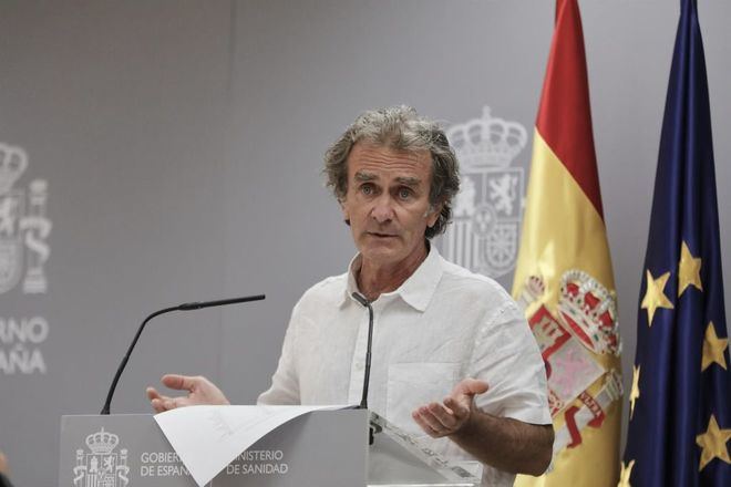 Las enfermeras estallan contra Simón por unos comentarios 'sexistas y denigrantes'