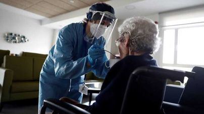 20.268 ancianos murieron por Covid en la primera ola, según el ministerio de Pablo Iglesias