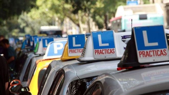 Podemos propone pagar el carné de conducir a jóvenes sin recursos con la recaudación de las multas