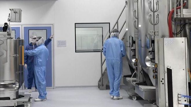 El Gobierno espera disponer de 140 millones de dosis de vacunas contra la Covid