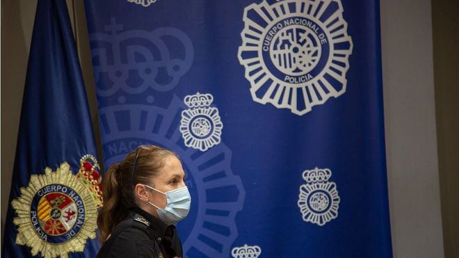 En la imagen, Jefa de UFAM y Punto de contacto del Área de DDHH e Igualdad de la Policía Nacional